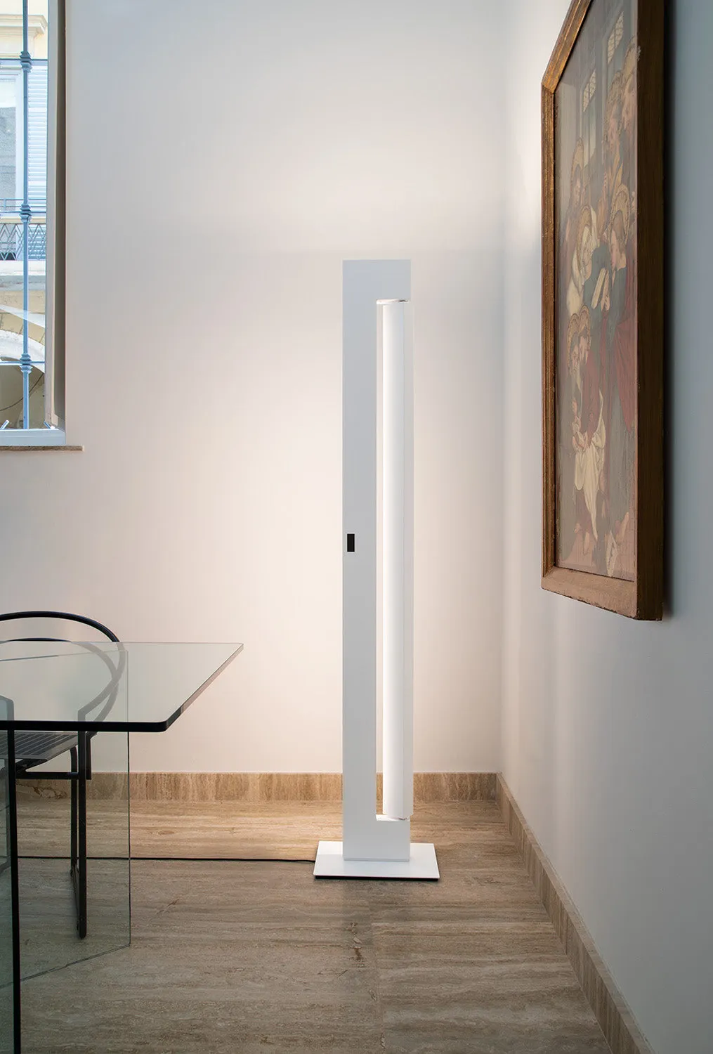 ARA LED Floor Lamp