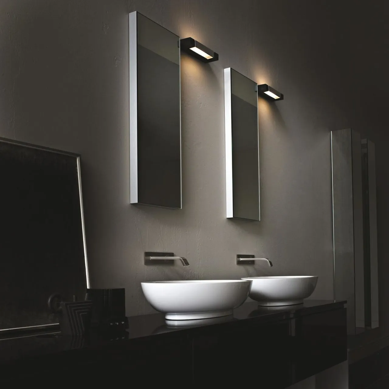ARA WALL Wall Lamp