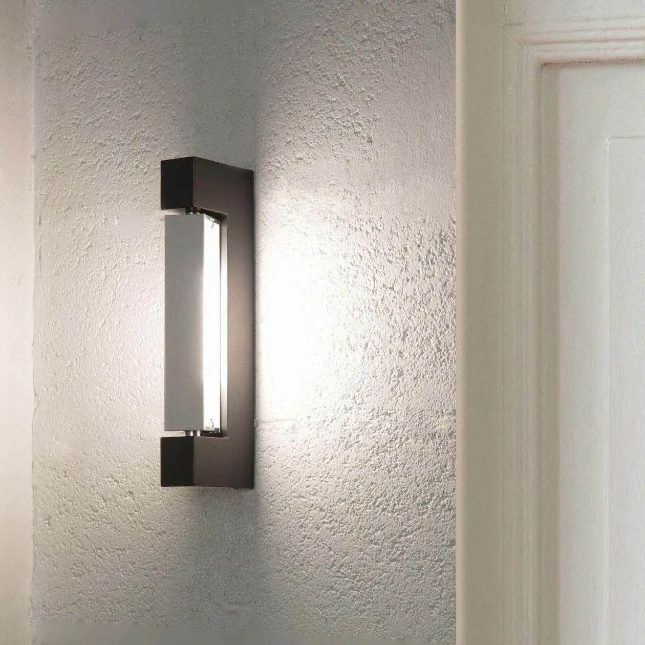 ARA WALL Wall Lamp