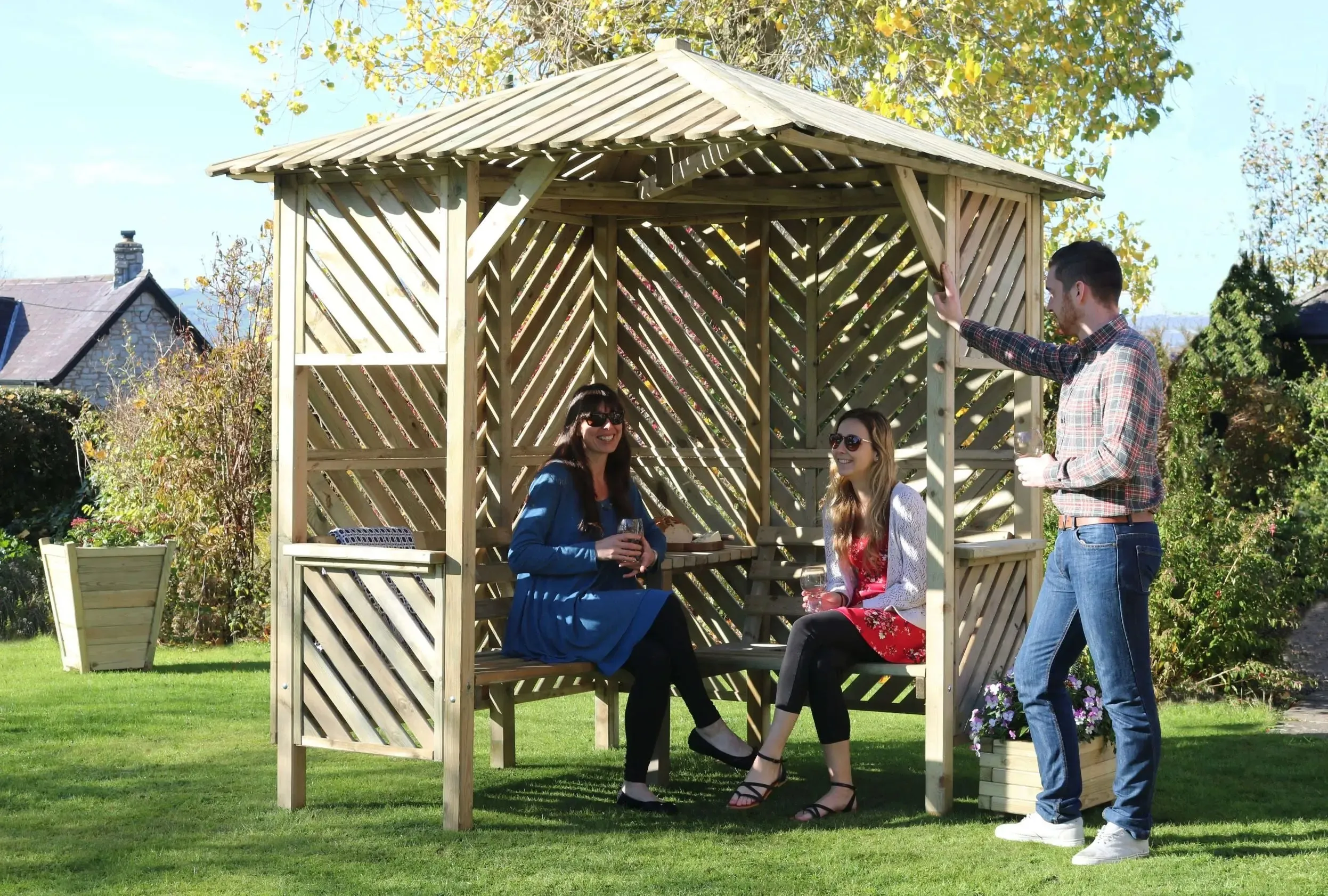 BRIGHTON CORNER ARBOUR