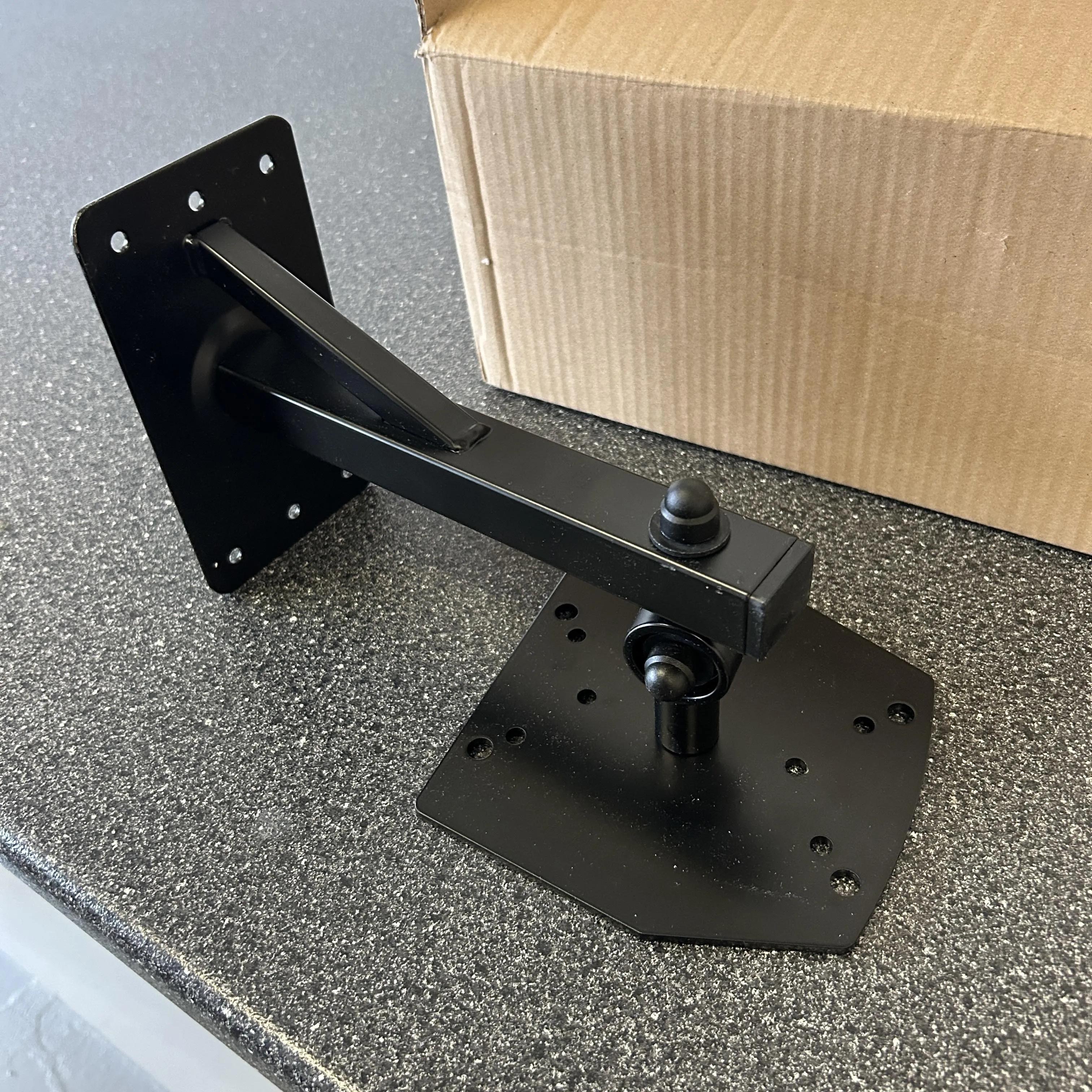 KRK KRKSTDX68W1 Wall Mount Speaker Bracket For VXT6/8 (DEMO)