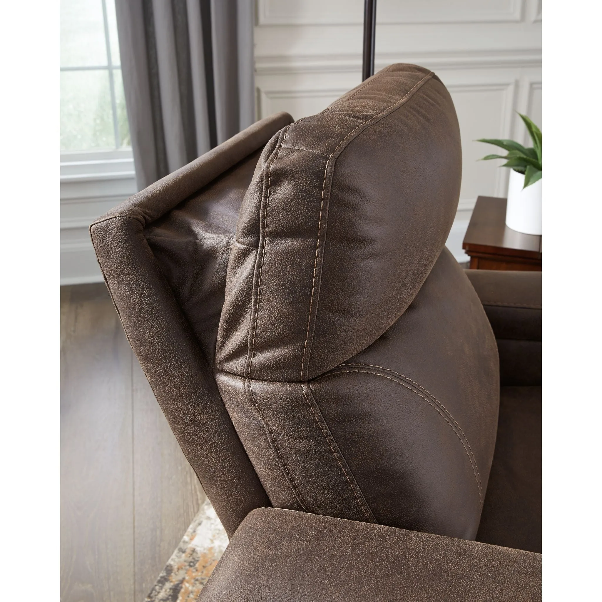 Rowlett Power Recliner - Walnut